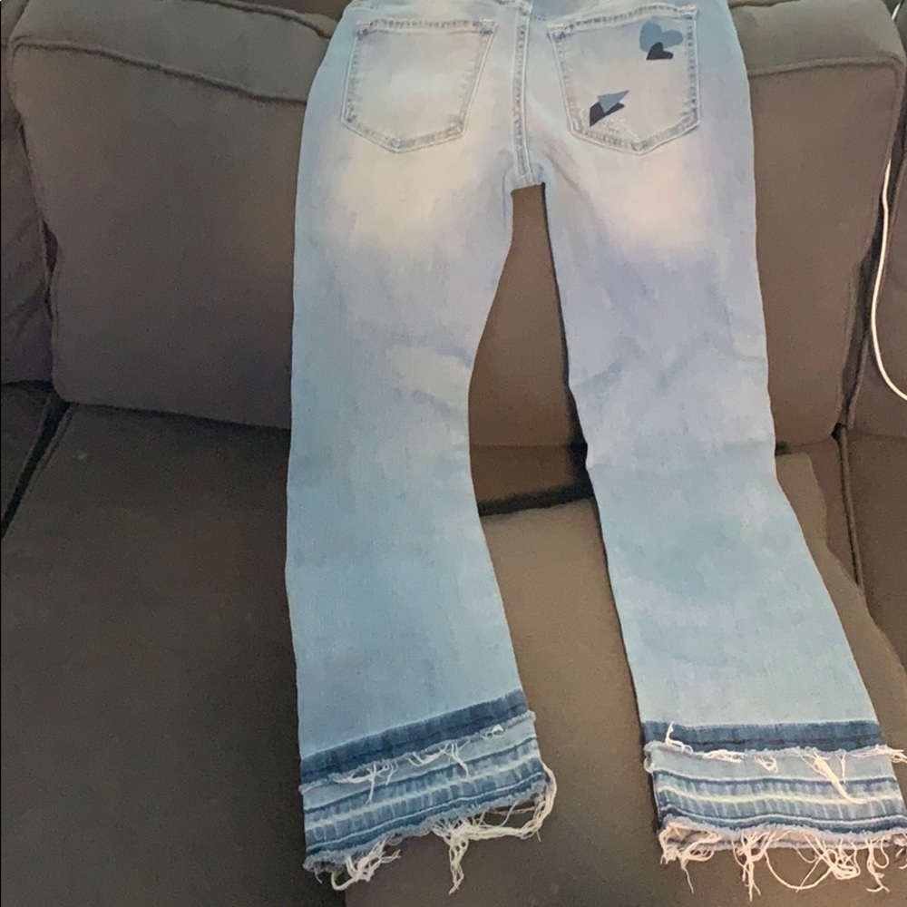 SNEAK PEEK CROPPED JEANS W/ patches. 1OFAKIND 🖤🥊 - Picture 4 of 5